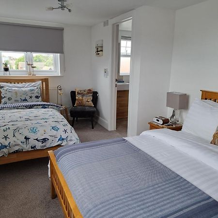 كْلانكتون أون سي Viva Guest House الغرفة الصورة