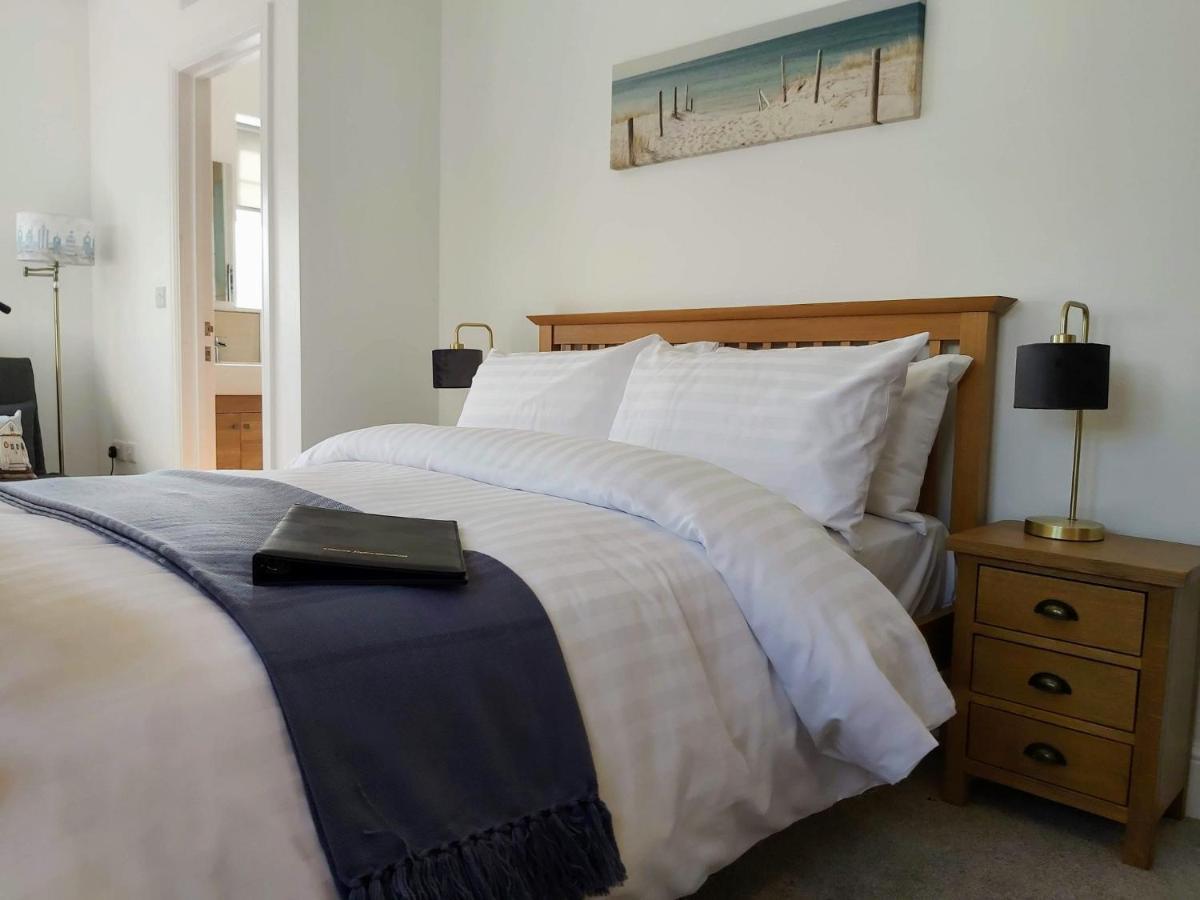 كْلانكتون أون سي Viva Guest House الغرفة الصورة